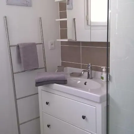 Holiday home Le Pre Aux Cigales Uzes