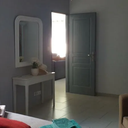 Holiday home Le Pre Aux Cigales Uzes