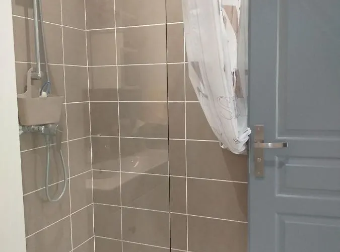 Le Pre Aux Cigales Дом отдыха Юзес